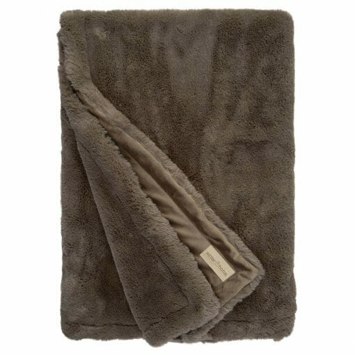 Deka Guanaco smoke